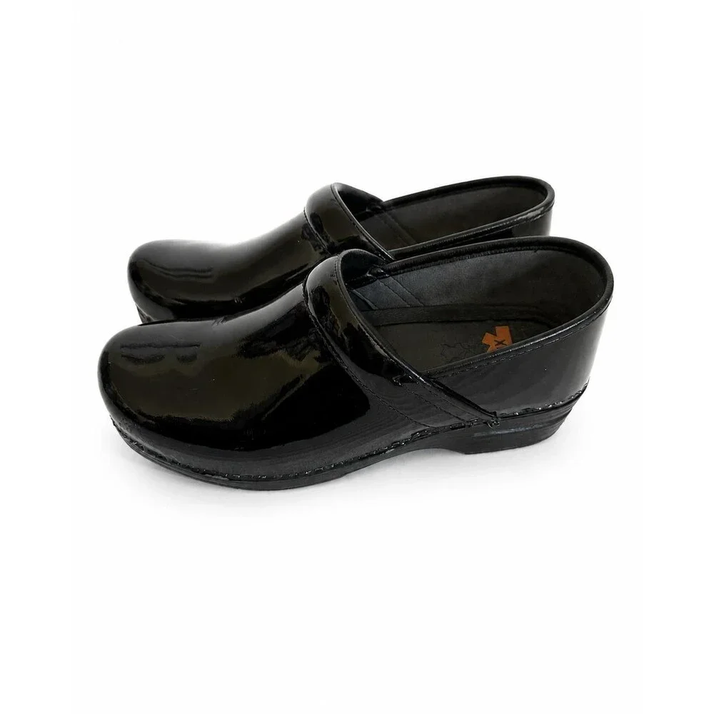 Dansko XP Womens Black Patent Leather Slip Resistant Clogs US 10 EU 41